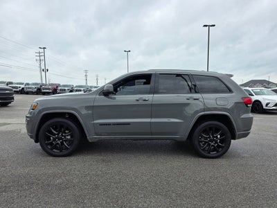 2020 Jeep GRAND CHEROKEE Base