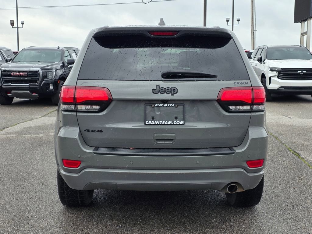 2020 Jeep GRAND CHEROKEE Base