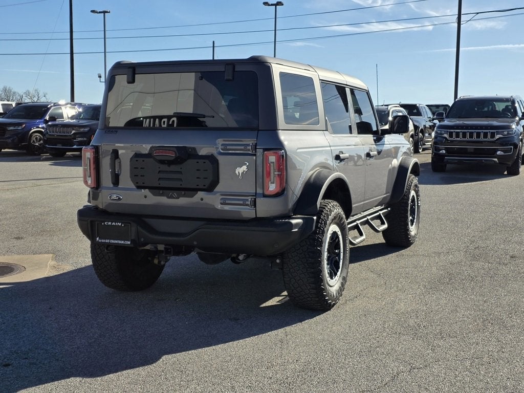 2023 Ford Bronco Base