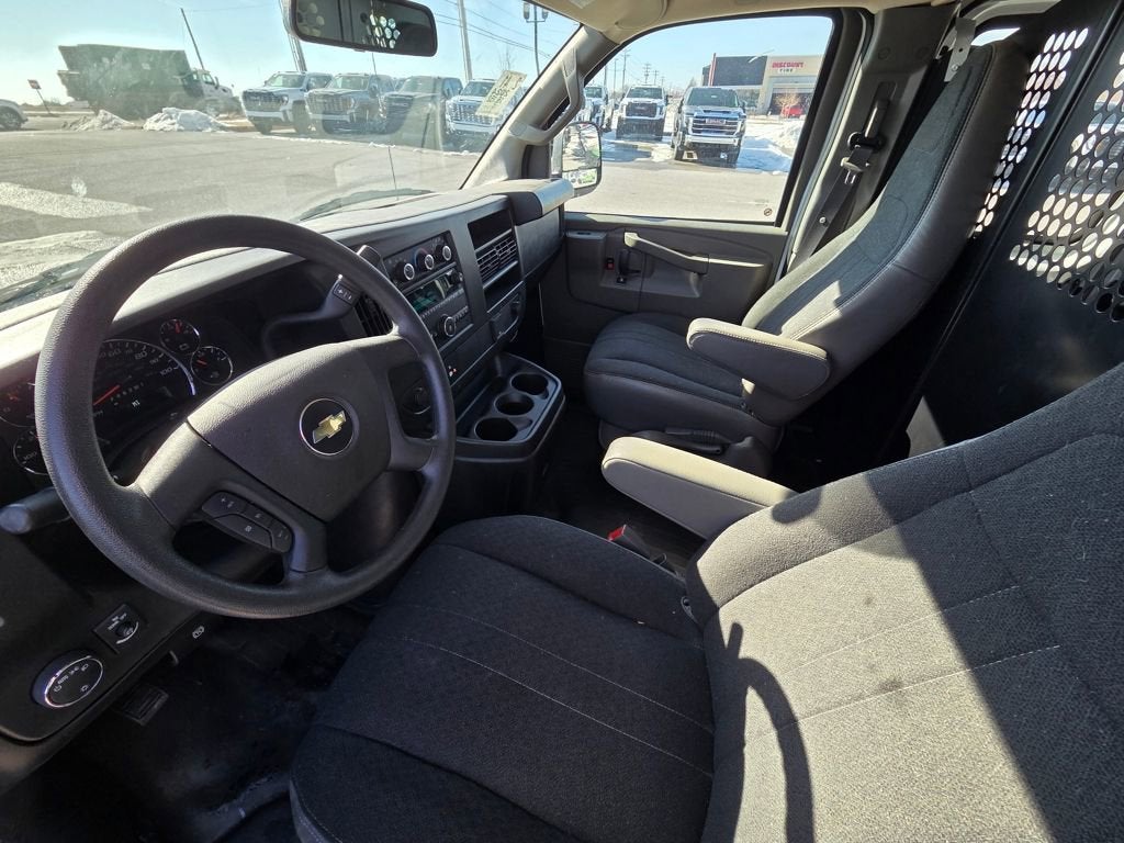 2024 Chevrolet Express Cargo 2500 WT