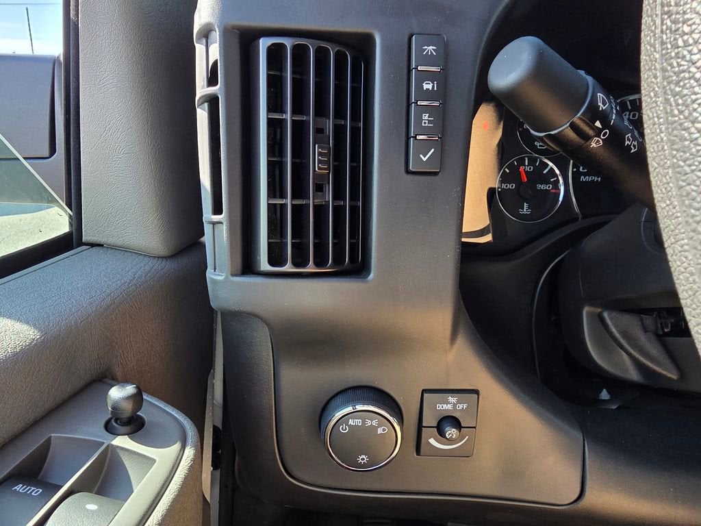 2024 Chevrolet Express Cargo 3500 WT