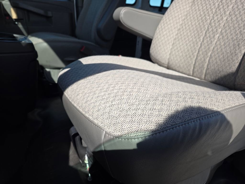 2024 Chevrolet Express Cargo 3500 WT