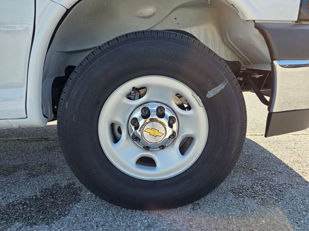2024 Chevrolet Express Cargo 3500 WT