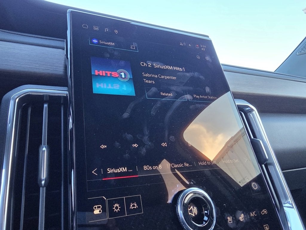 2025 GMC Acadia Denali