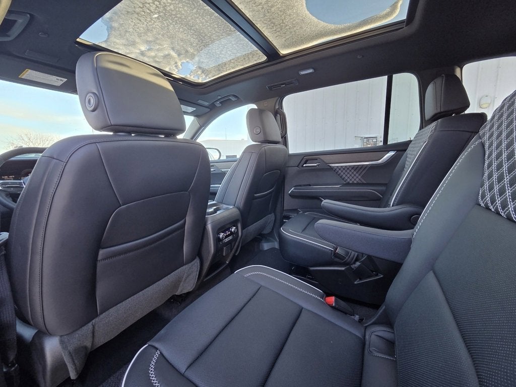 2025 GMC Acadia Denali