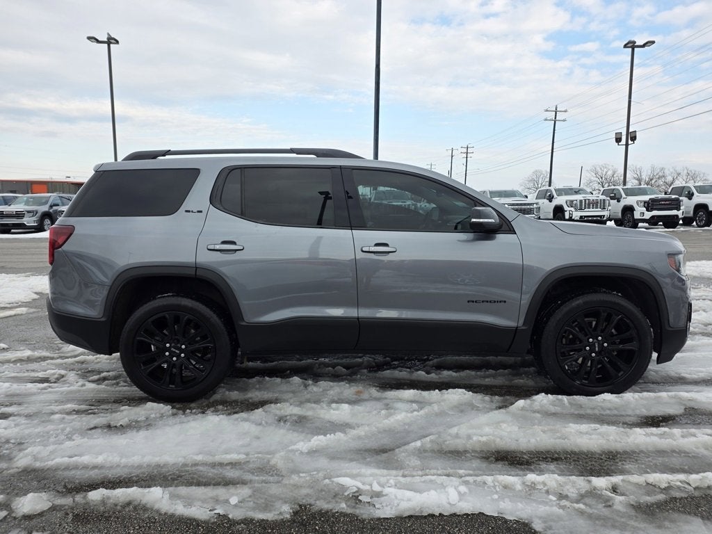 2022 GMC Acadia SLE