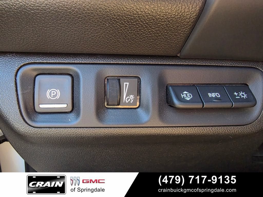 2023 GMC Acadia AT4