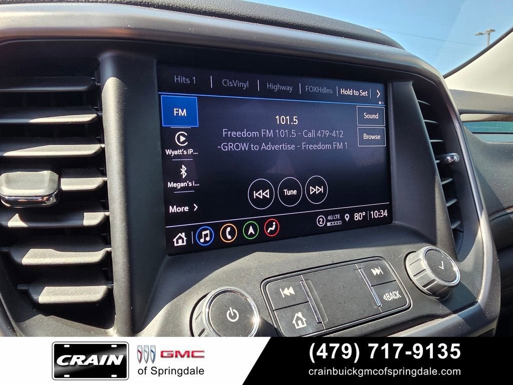2023 GMC Acadia AT4