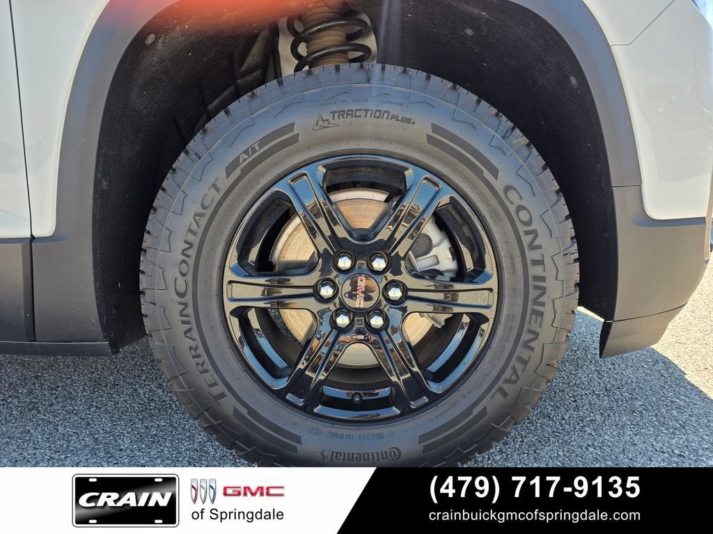 2023 GMC Acadia AT4