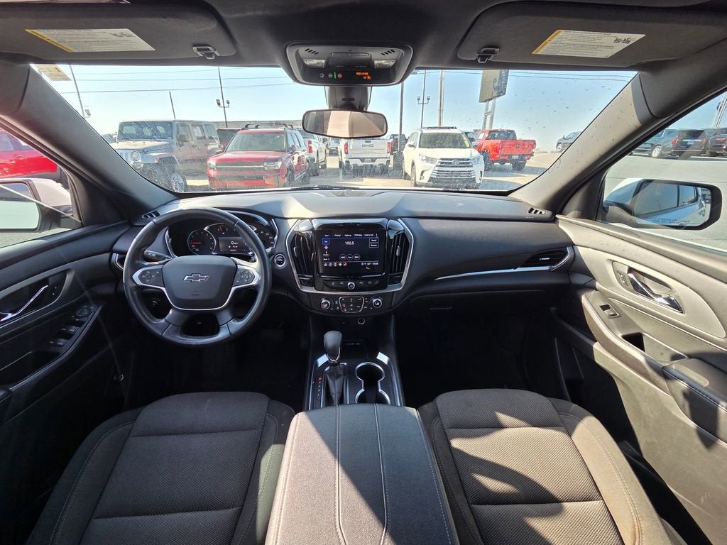 2022 Chevrolet Traverse LT Cloth