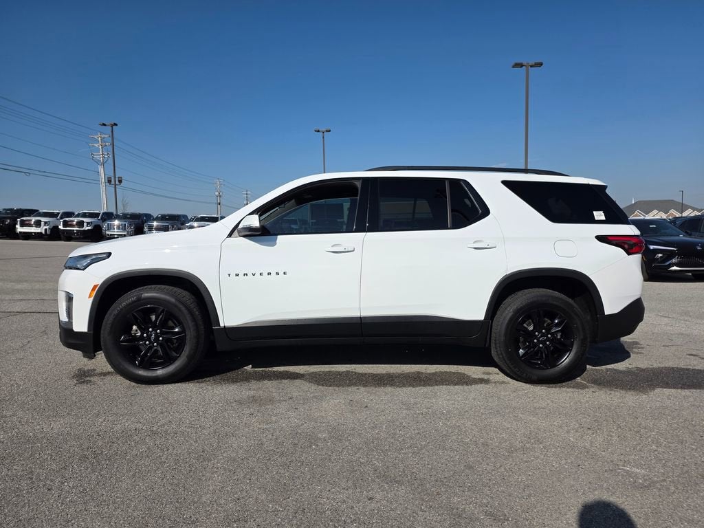 2022 Chevrolet Traverse LT Cloth