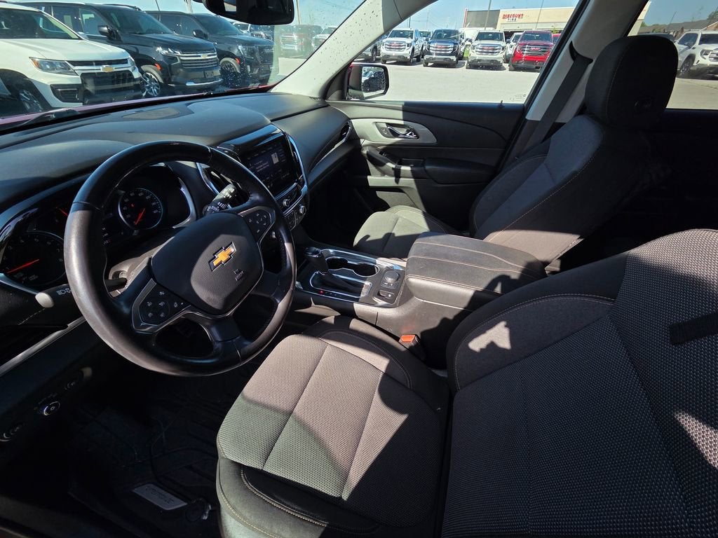 2020 Chevrolet Traverse LT Cloth