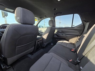 2022 Chevrolet Traverse LT Cloth