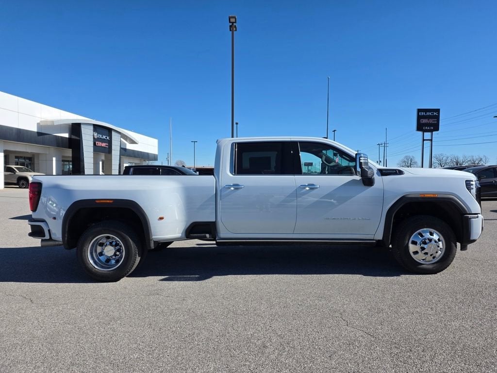 2026 GMC Sierra 3500 HD Denali Ultimate DRW