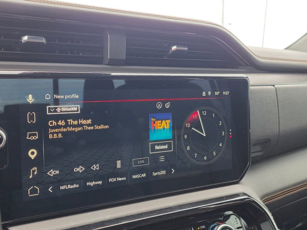 2025 GMC Sierra 1500 AT4