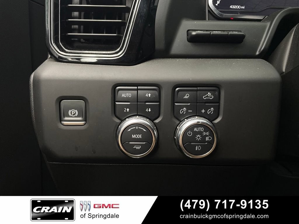 2025 GMC Sierra 1500 AT4