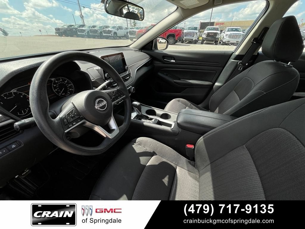 2025 Nissan Altima SV