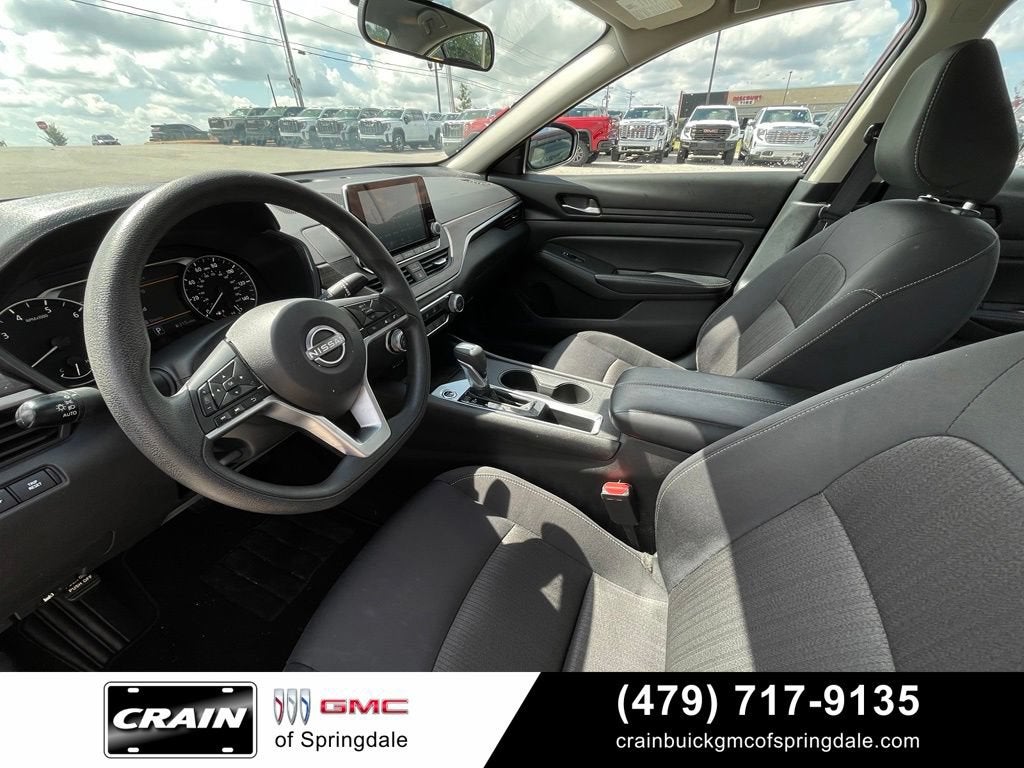 2025 Nissan Altima SV