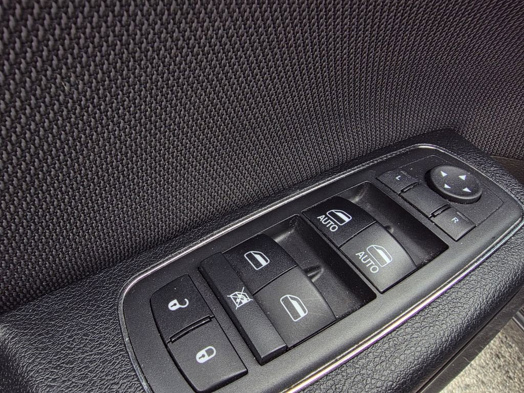 2017 Dodge Charger SE