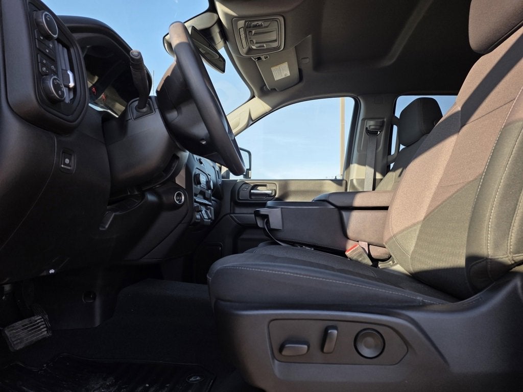 2025 Chevrolet Silverado 2500 HD Custom