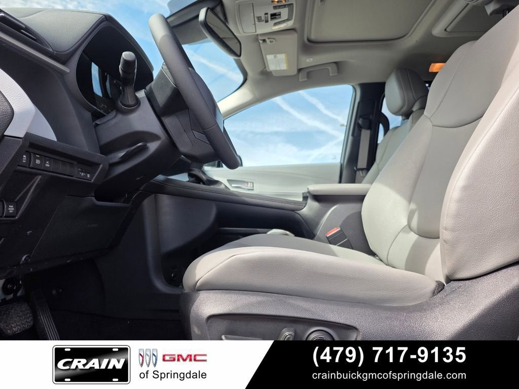 2025 Toyota Sienna XLE