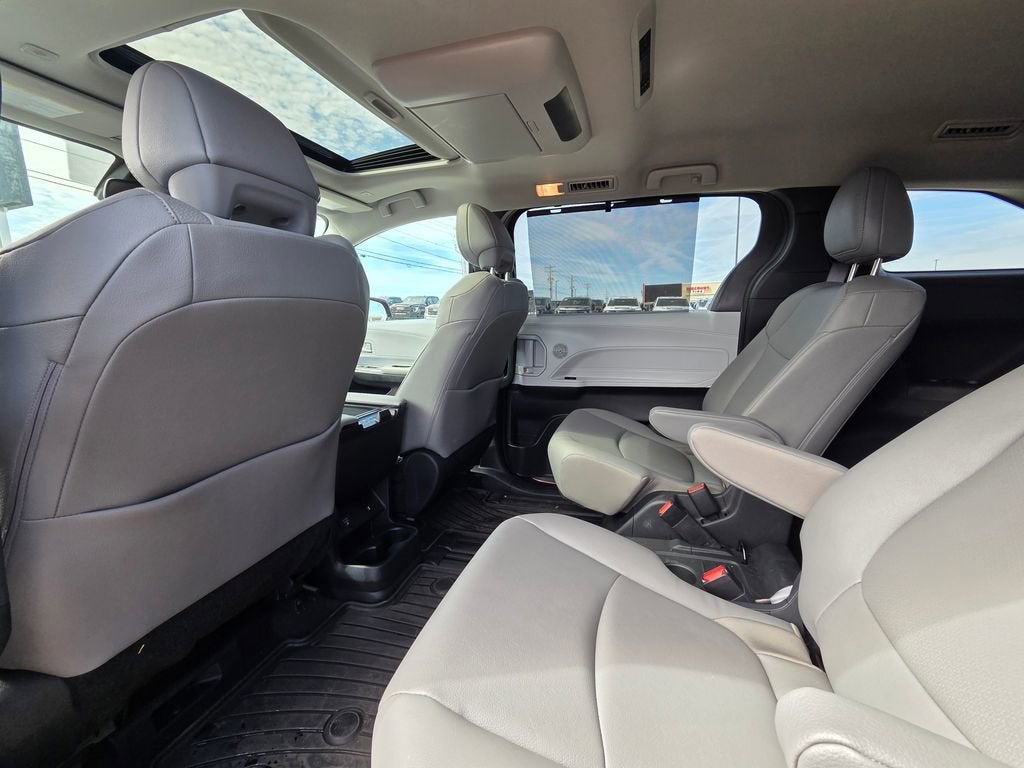 2025 Toyota Sienna XLE