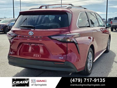 2025 Toyota Sienna XLE