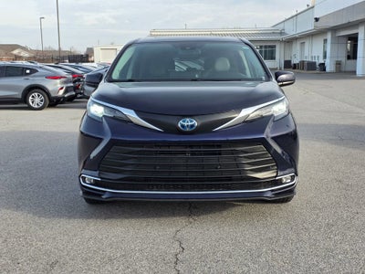 2022 Toyota Sienna XLE