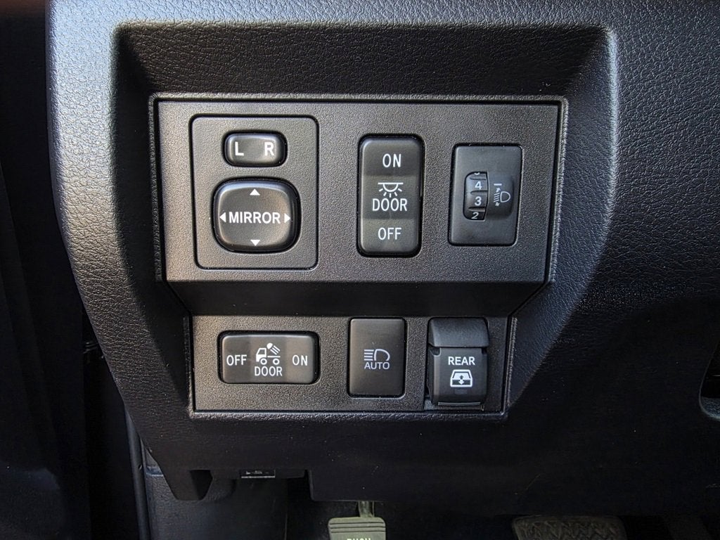 2021 Toyota Tundra 4WD SR5