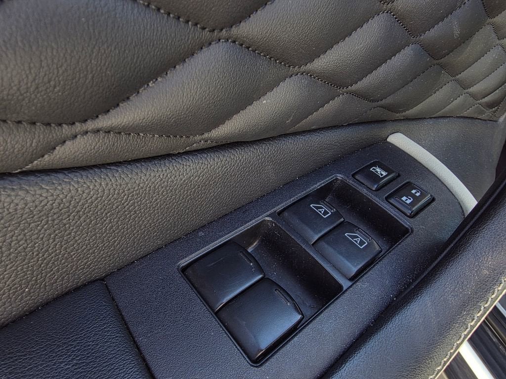 2017 INFINITI QX70 4DR RWD