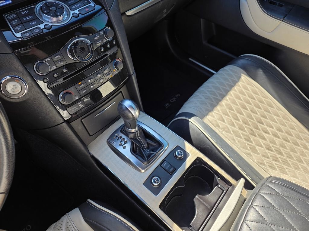 2017 INFINITI QX70 4DR RWD