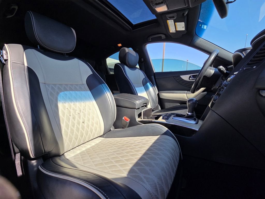 2017 INFINITI QX70 4DR RWD