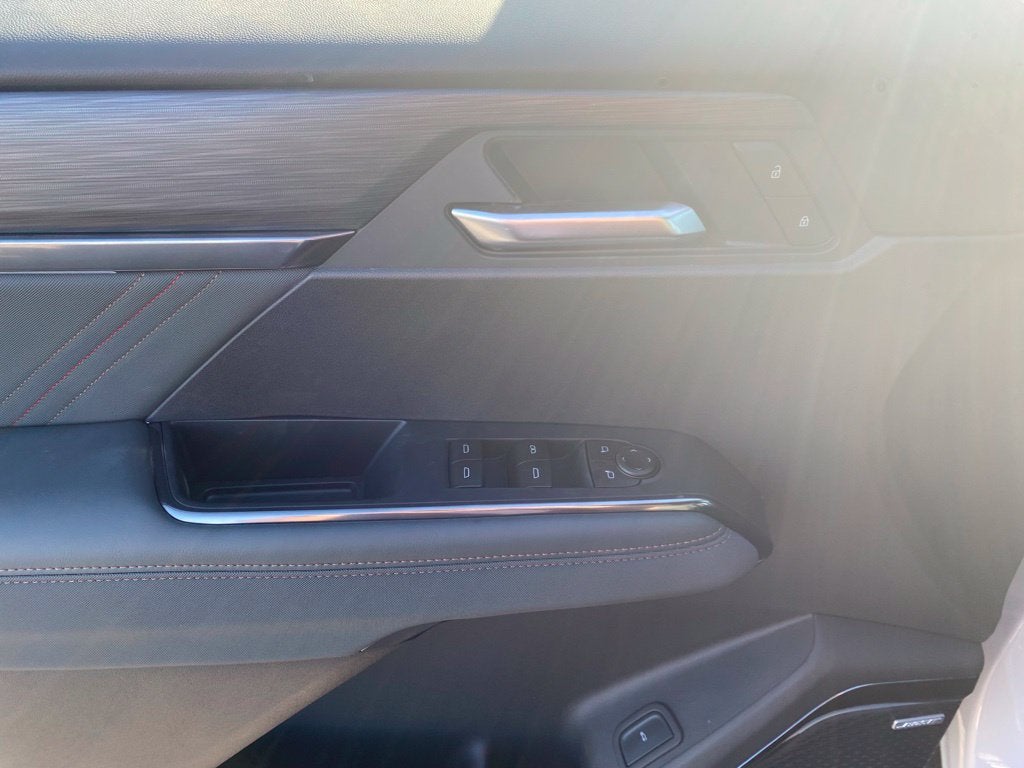 2027 GMC Acadia AT4