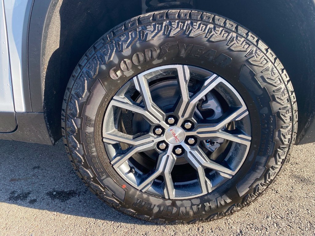 2027 GMC Acadia AT4