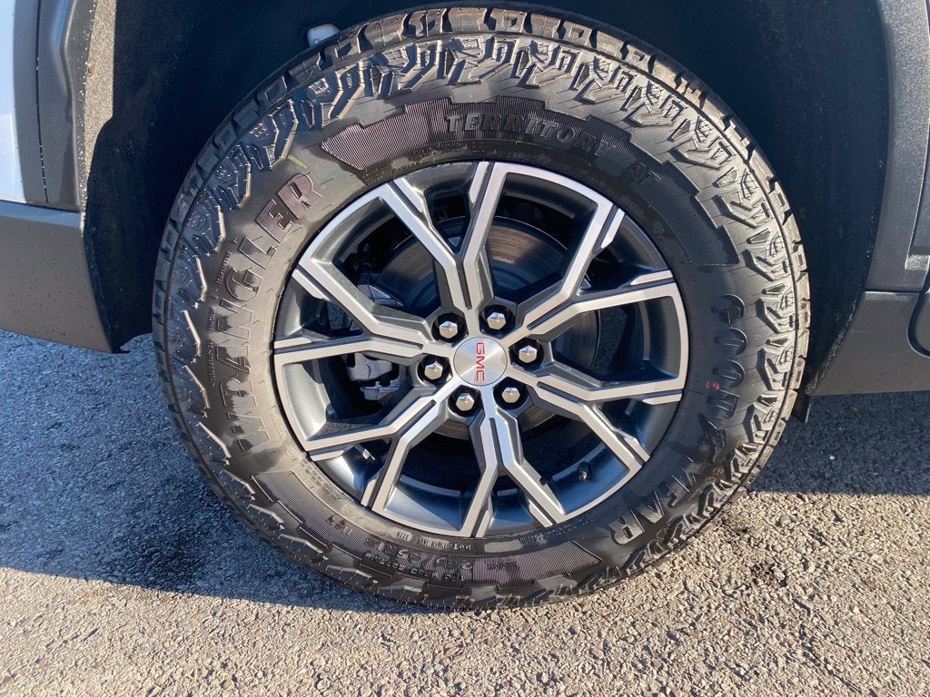 2027 GMC Acadia AT4
