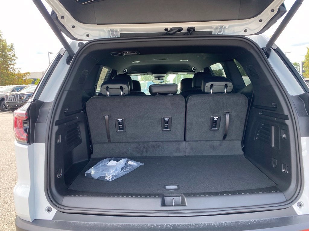 2027 GMC Acadia AT4
