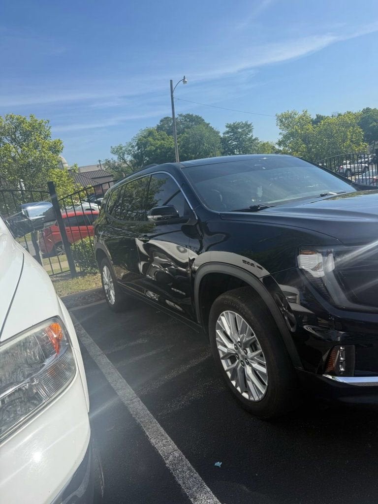 2024 GMC Acadia Elevation