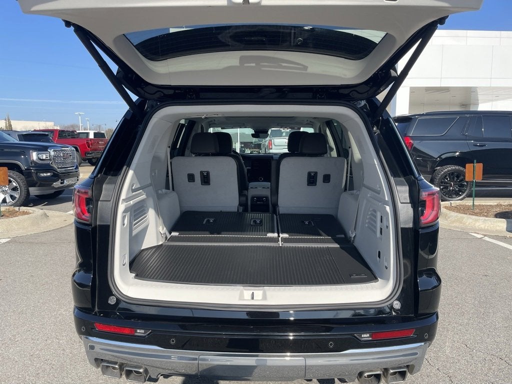 2024 GMC Acadia Denali