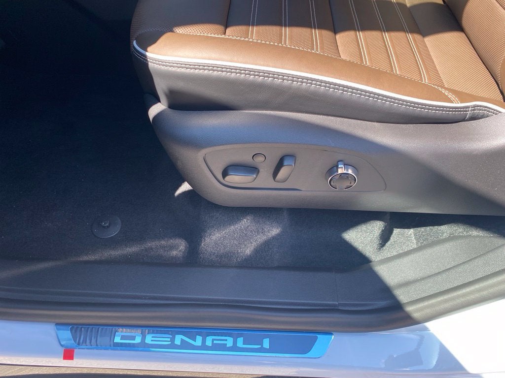 2027 GMC Acadia Denali Ultimate