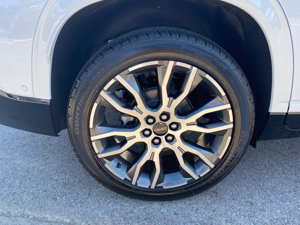 2027 GMC Acadia Denali Ultimate