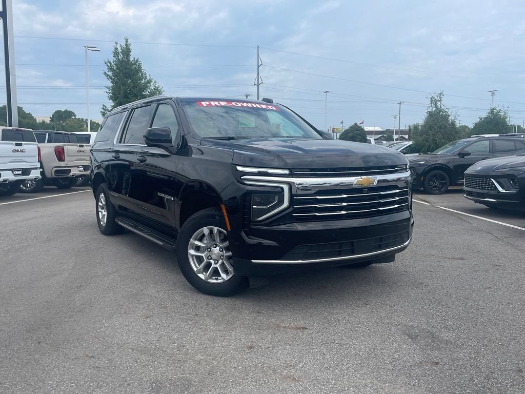 2025 Chevrolet Suburban LT