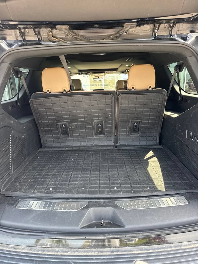 2024 Chevrolet Suburban Premier
