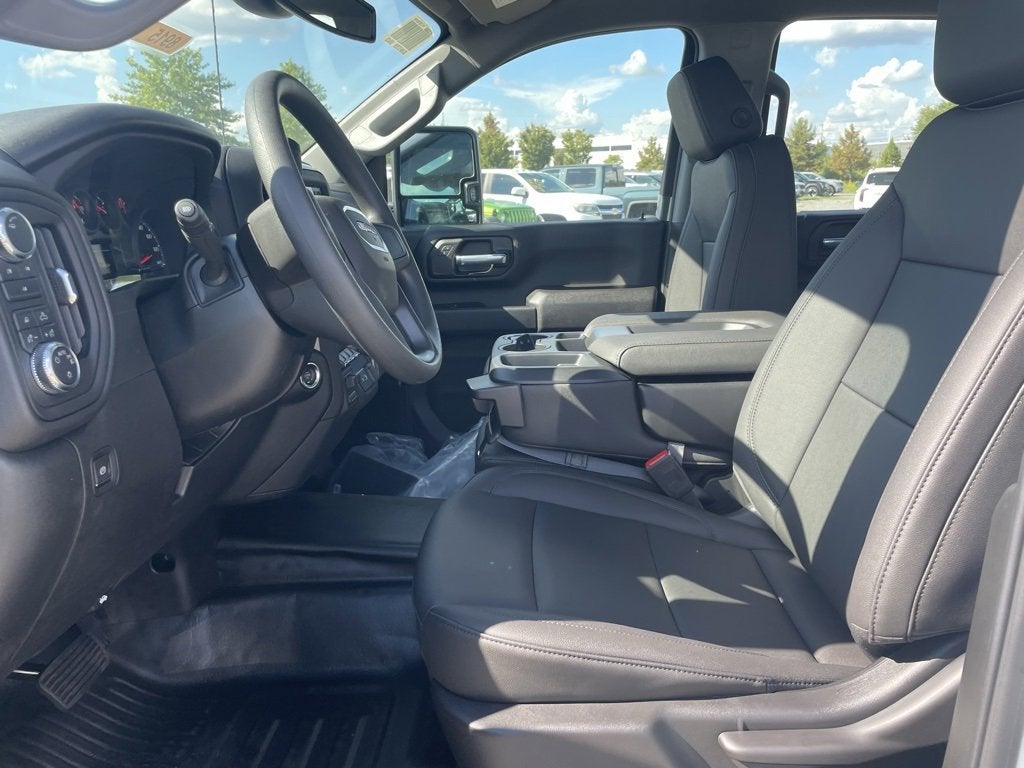 2025 GMC Sierra 2500 HD Pro