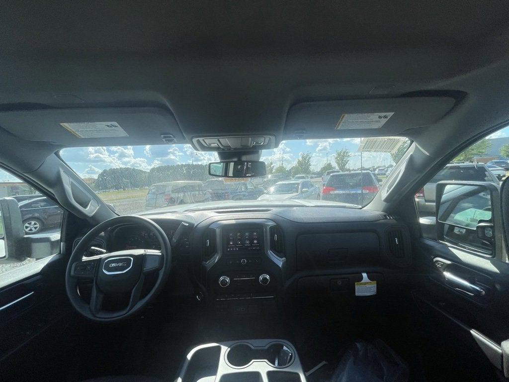 2025 GMC Sierra 2500 HD Pro