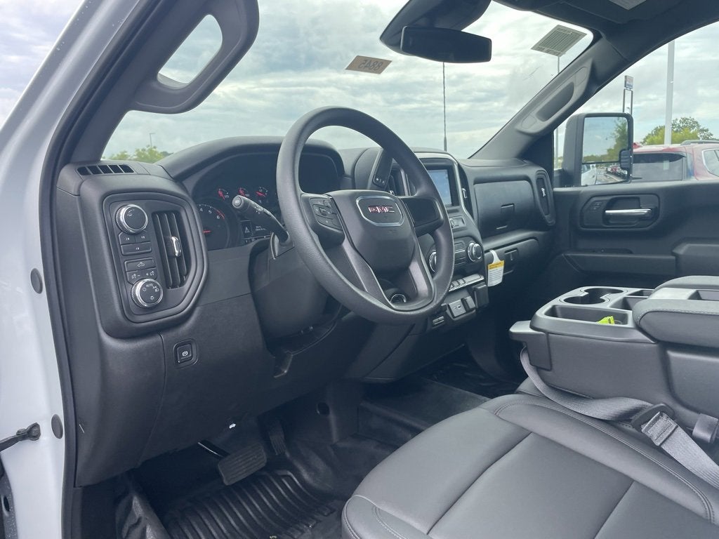 2025 GMC Sierra 2500 HD Pro