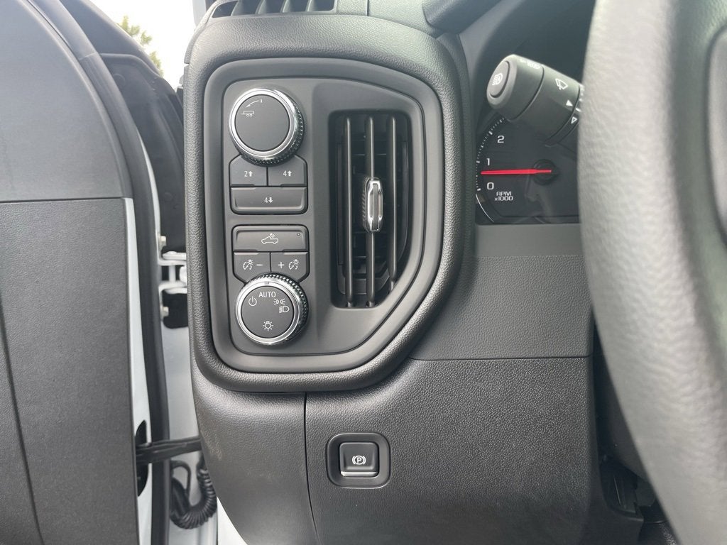 2025 GMC Sierra 2500 HD Pro