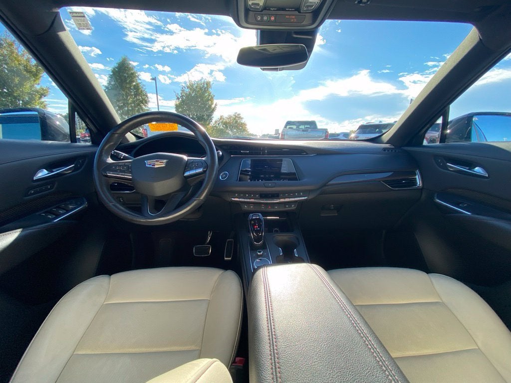 2023 Cadillac XT4 FWD Sport