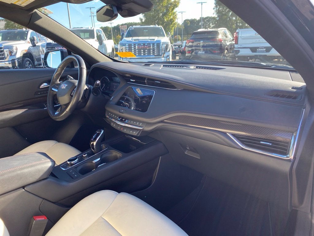 2023 Cadillac XT4 FWD Sport