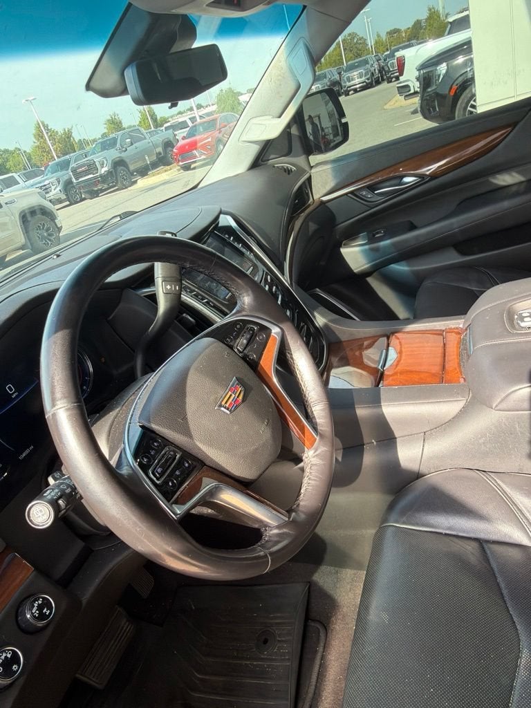 2020 Cadillac Escalade Luxury