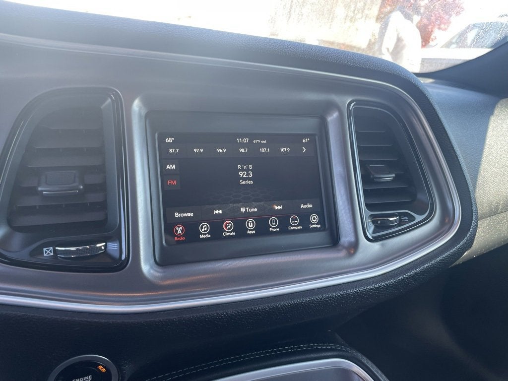 2022 Dodge Challenger SXT